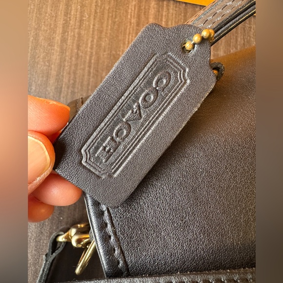 Vintage【COACH】 STATION Black Leather Willis Shoulder Crossbody Bag - Picture 12 of 12